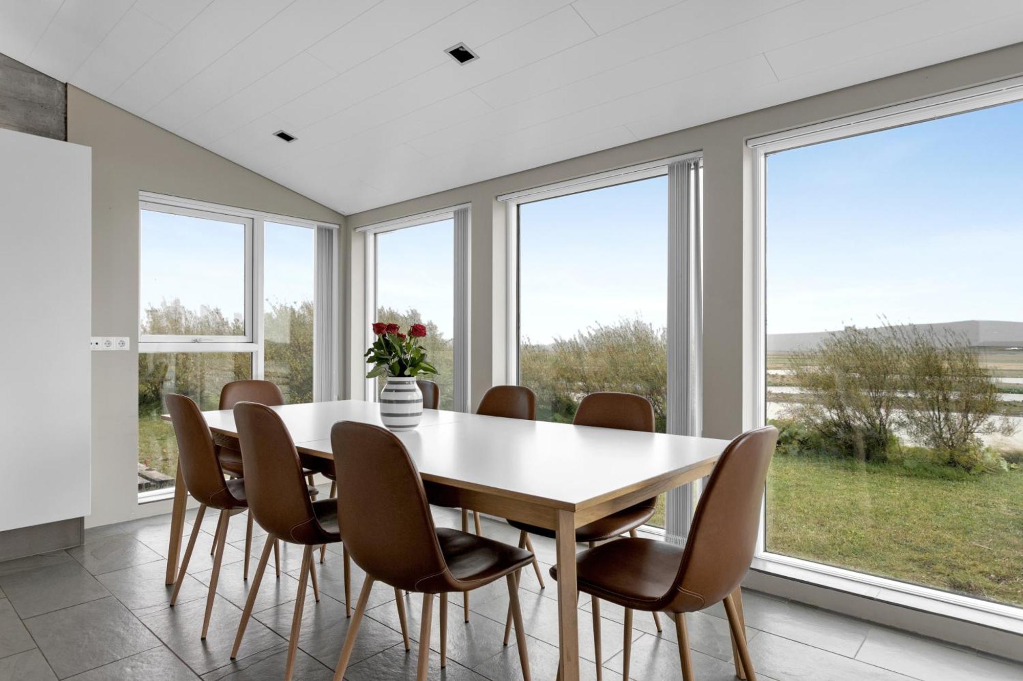 Luxury Villa With River View Laugaras エクステリア 写真